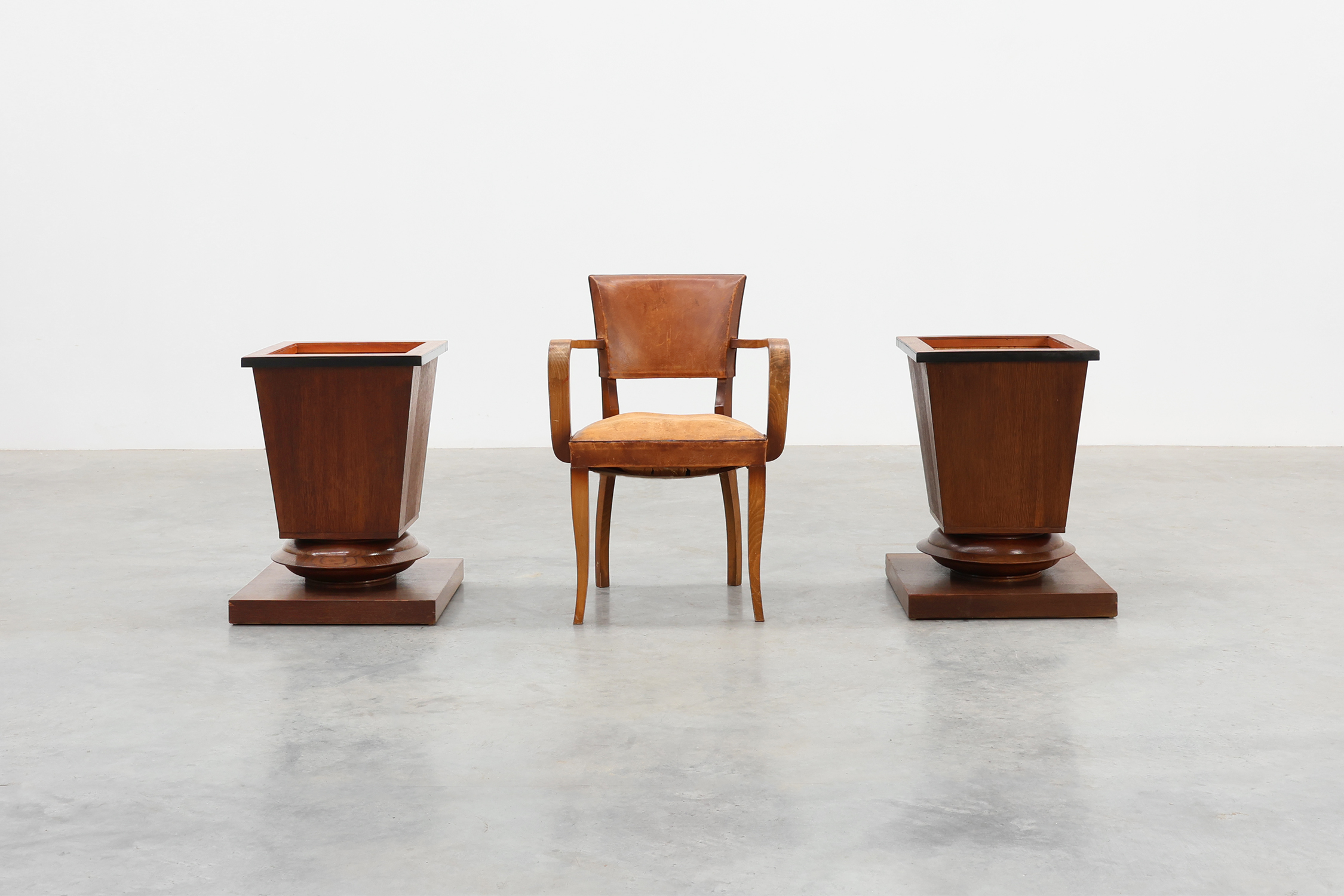 Pair large Art Deco geometric square oak planters, France 1930sthumbnail